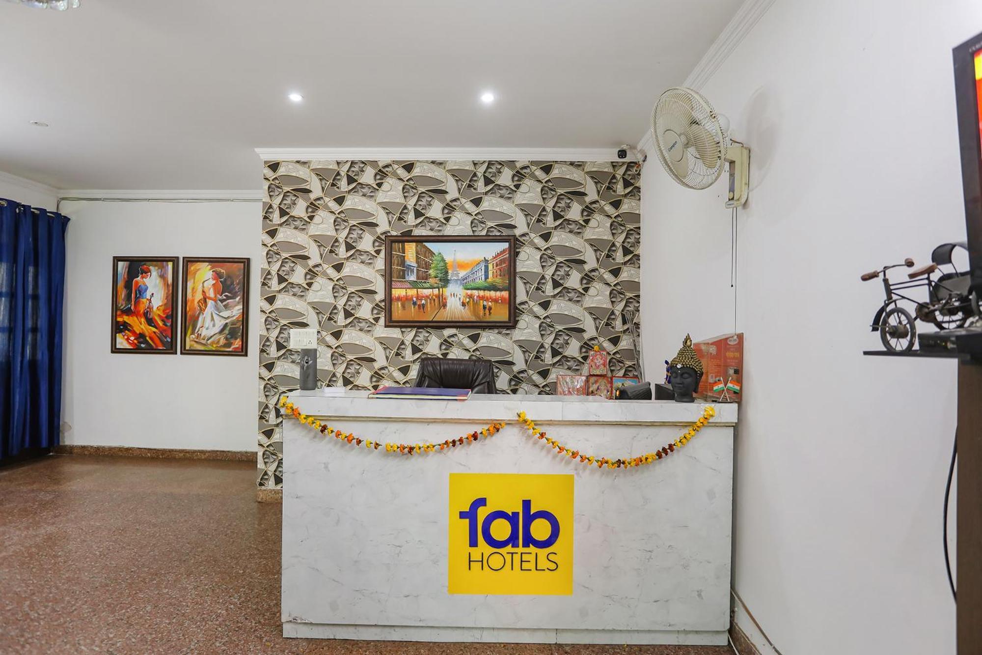 Fabhotel Corporate Stay Noida Exterior photo